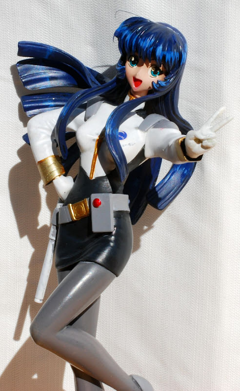 ミスマル・ユリカ制服姿（機動戦艦ナデシコ）